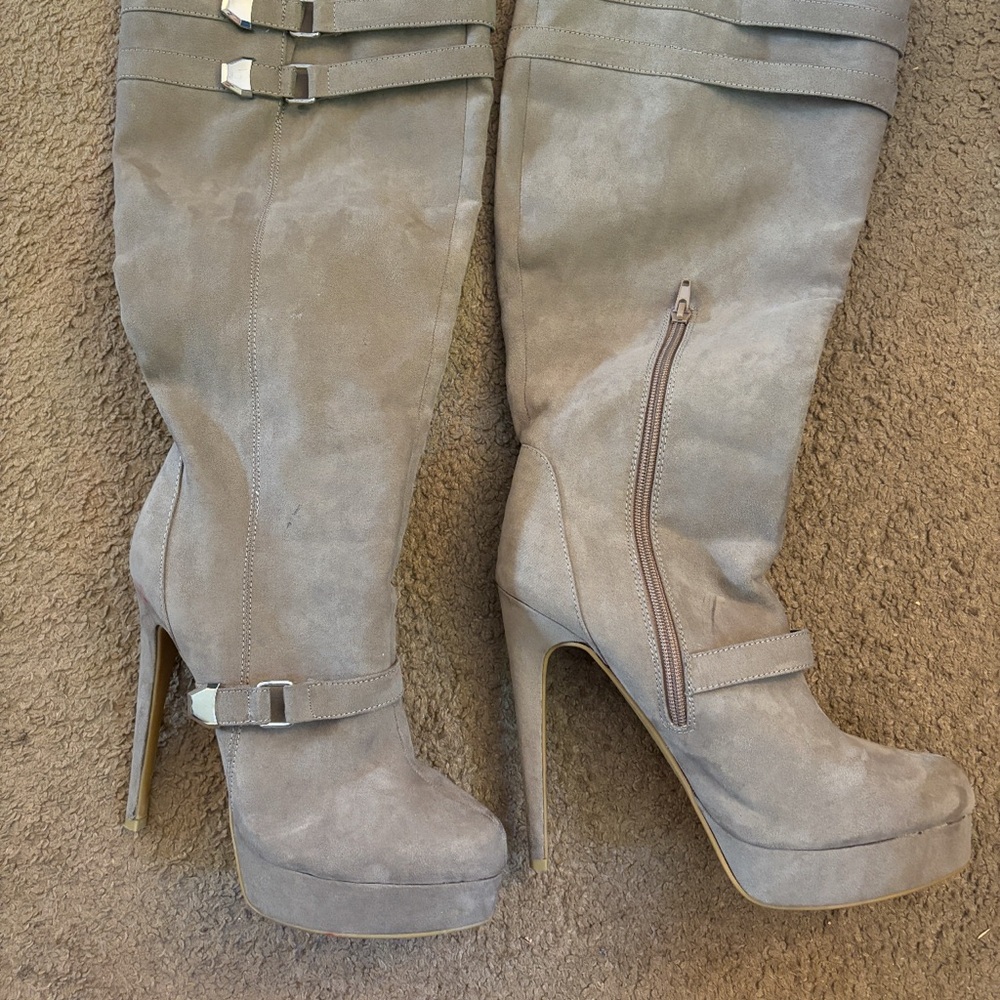 Stylish Gray Knee-High Women's Boots